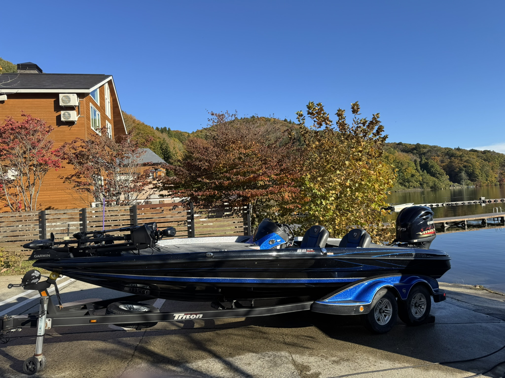 ガイド艇_TRITON22TRX